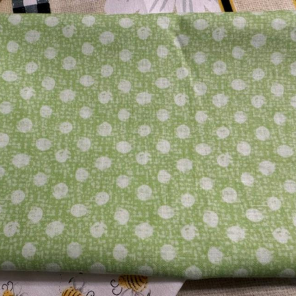 Sweet Bees Fabric Bundle by Susybee 8 pieces (FQs, 1/2 yard or 1 yard Bundles)