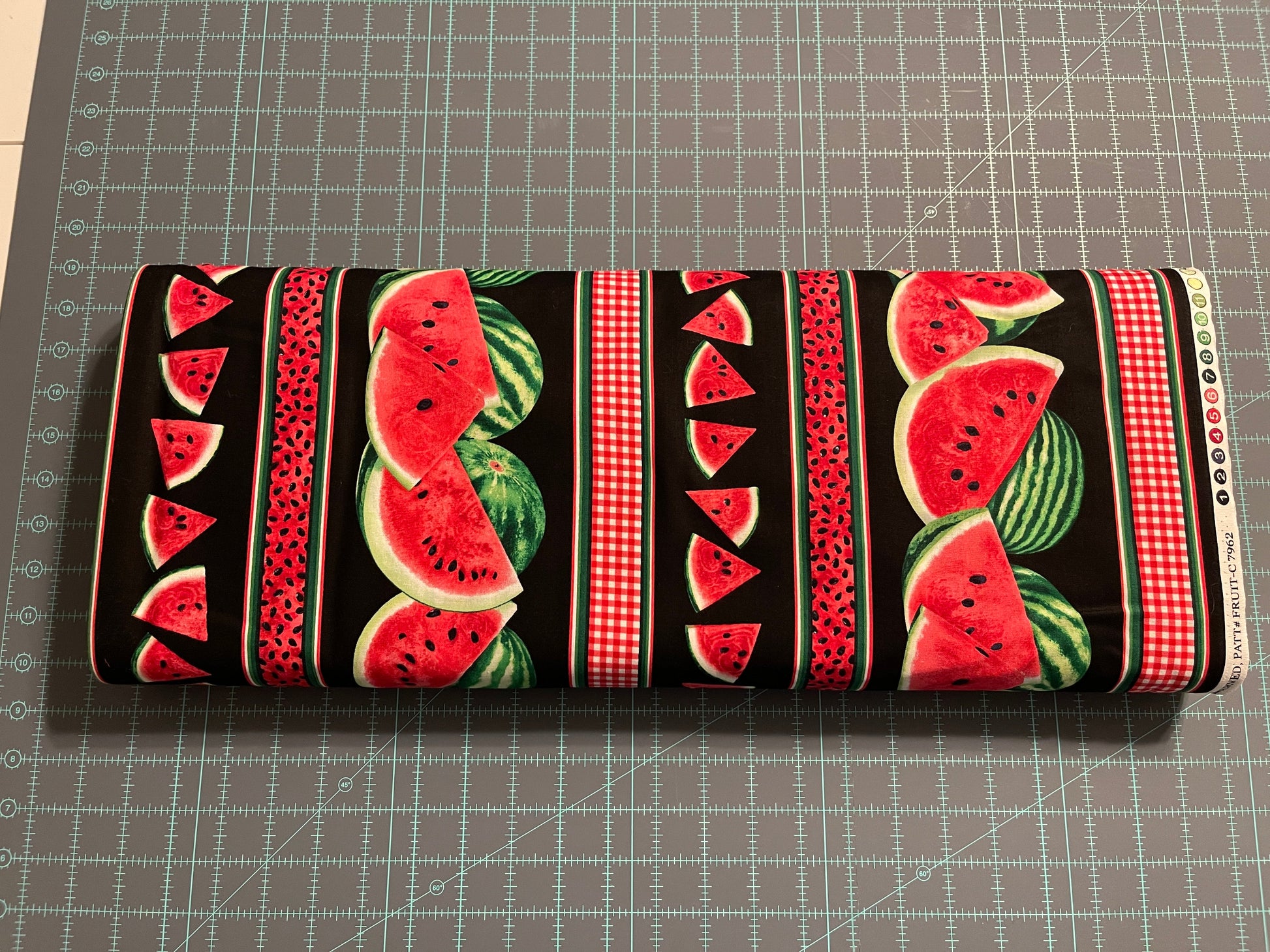 Timeless Treasures Fabric Watermelon Fabric Bundles (10 pieces) by Timeless Treasures (FQ, 1/2 yard & 1 yard choices)