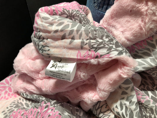 Angels Neverland Quilts & Comforters Reversible Shannon Fabrics Lattice & Embrace Fabrics Handmade Baby Gift Blanket