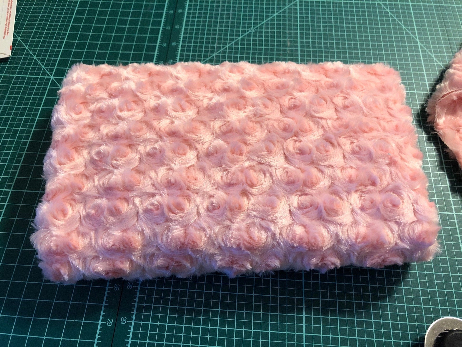 Shannon Fabrics Fabric 1/2 yard 18" x 58" Luxe Rose SHELL Minky - Minky CUDDLE® Fabric