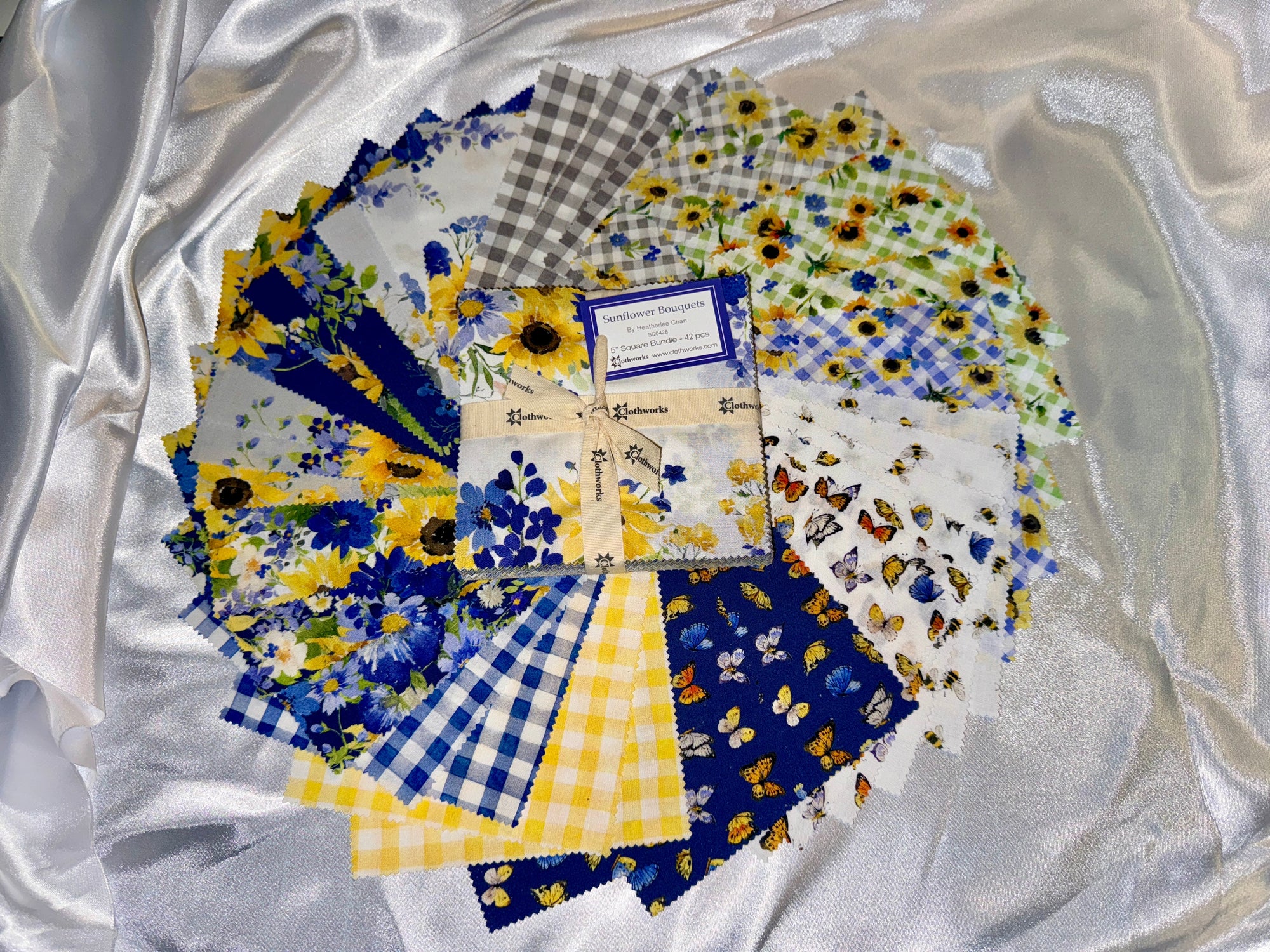 Macarons Table Runner KIT by Orphan Quilt Designs for Villa Rosa Design