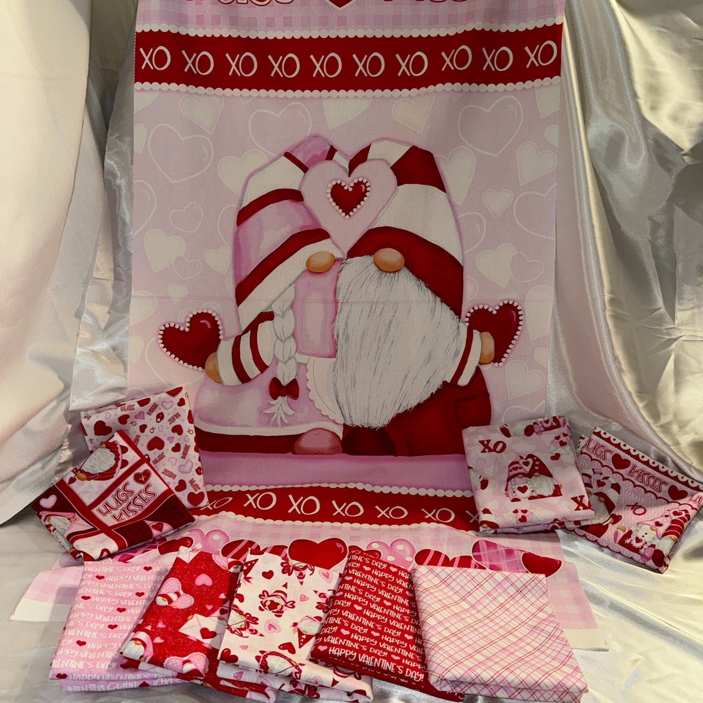 Gnomie Love Henry Glass Fabric bundle, Gnome Fabric Panel and 9 fabrics, Gnome Valentine's Day Fabric